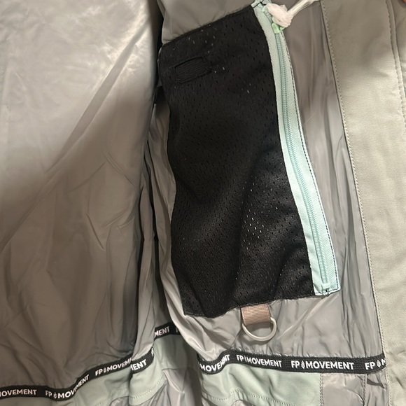 NEW Free People movement All Prepped Ski Jacket Greyed Olive size Large - Picture 7 of 9